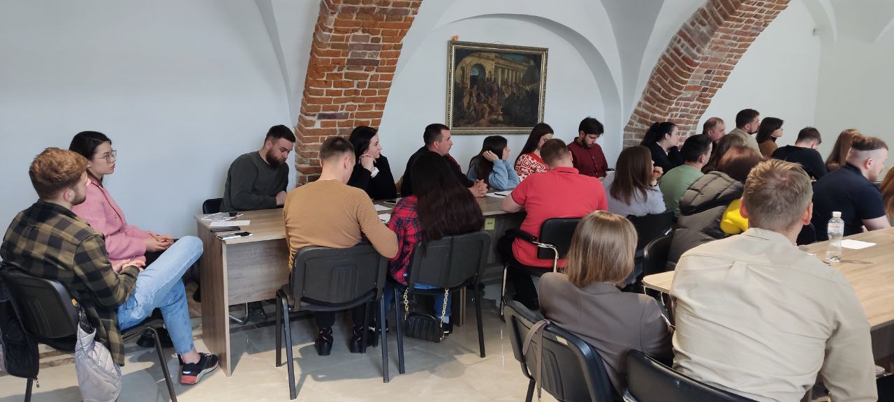 Дев’ять пар наречених завершили передподружні навчання у квітні при Реферантурі родини Дев’ять пар наречених завершили передподружні навчання у квітні при Реферантурі родини