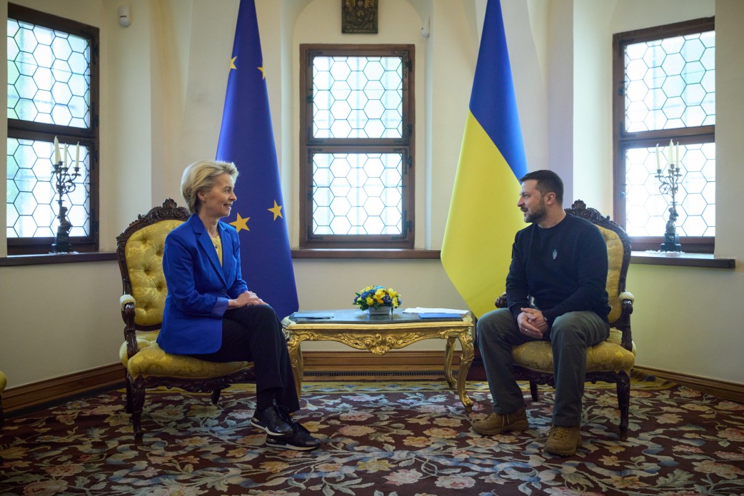 Настав час для позитивного рішення щодо переговорів про членство України у Євросоюзі – Глава держави за підсумками зустрічі з Президентом Єврокомісії в Києві Настав час для позитивного рішення щодо переговорів про членство України у Євросоюзі – Глава держави за підсумками зустрічі з Президентом Єврокомісії в Києві