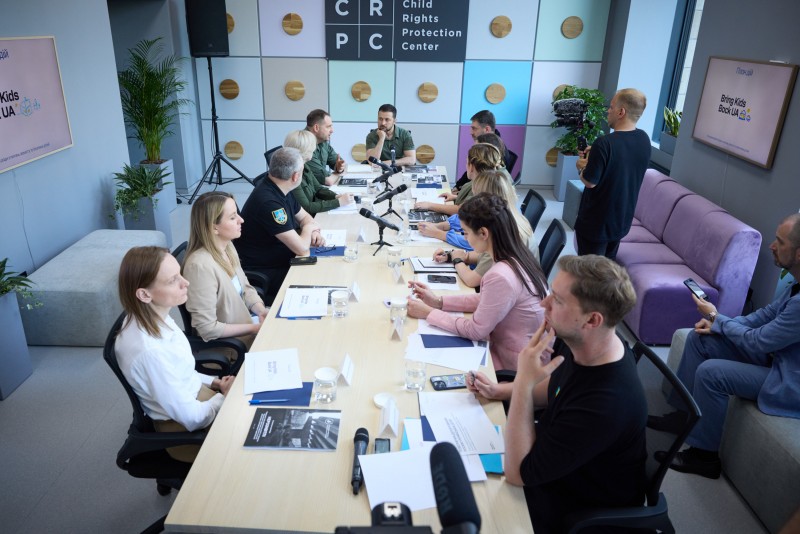 Президент ознайомився з планом повернення незаконно депортованих Росією дітей Bring Kids Back UA та взяв участь у відкритті Центру захисту прав дитини Президент ознайомився з планом повернення незаконно депортованих Росією дітей Bring Kids Back UA та взяв участь у відкритті Центру захисту прав дитини