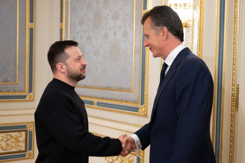 Президент провів зустріч із керівництвом найбільшої у світі інвестиційної компанії щодо створення Фонду розвитку України Президент провів зустріч із керівництвом найбільшої у світі інвестиційної компанії щодо створення Фонду розвитку України