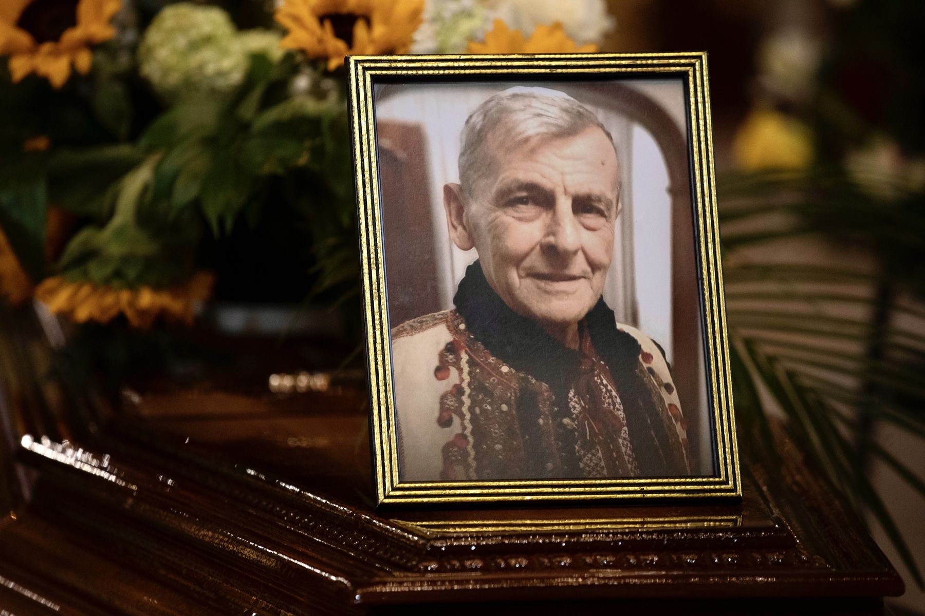 &laquo;Прощаємося з&nbsp;батьком, який дав нашій Церкві й&nbsp;народові Патріарха&raquo;: у&nbsp;Стрию розпочалося перепоховання Юрія Шевчука