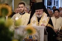 &laquo;Прощаємося з&nbsp;батьком, який дав нашій Церкві й&nbsp;народові Патріарха&raquo;: у&nbsp;Стрию розпочалося перепоховання Юрія Шевчука