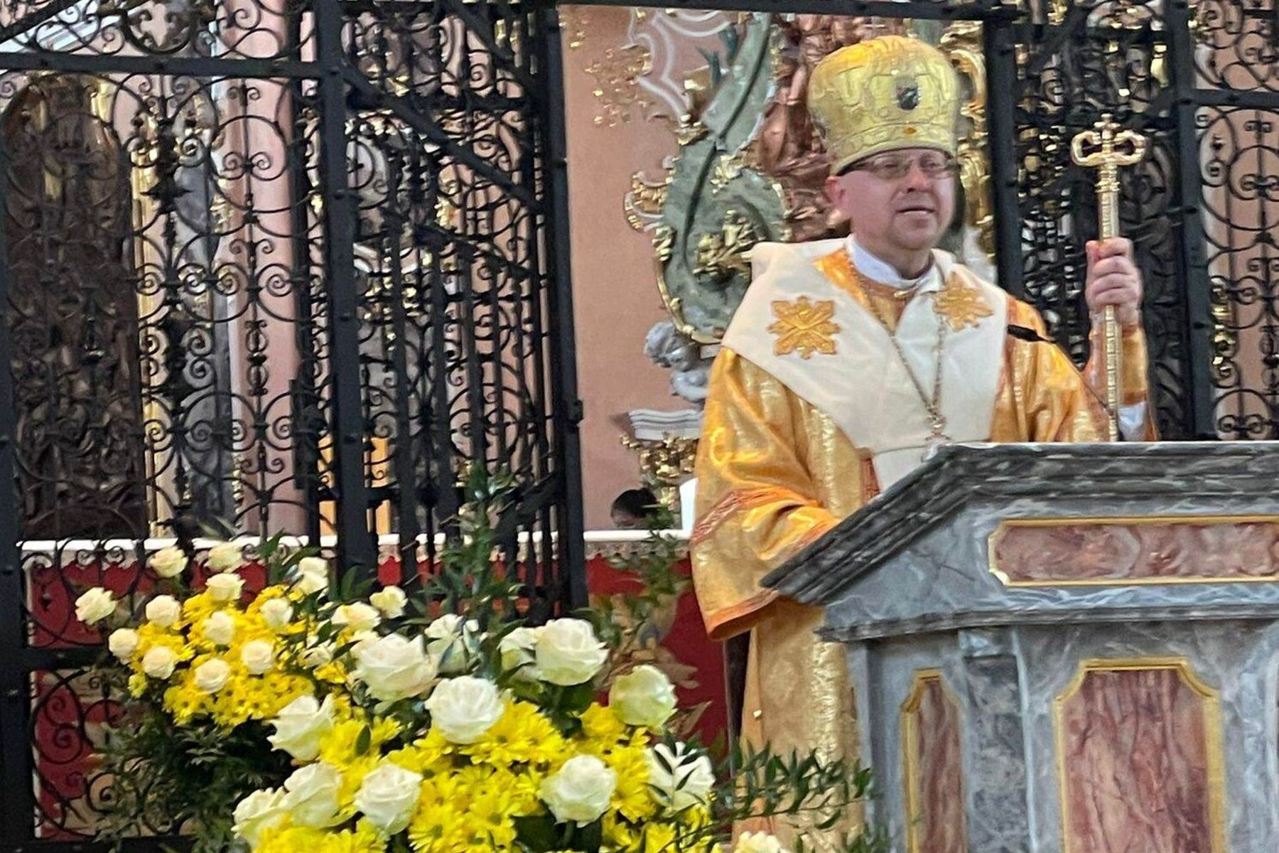 &laquo;Прошу бути свідками правди про Україну у&nbsp;світі&raquo;,&nbsp;&mdash; владика Володимир Груца в&nbsp;Айнзідельні під час прощі за&nbsp;мир в&nbsp;Україні