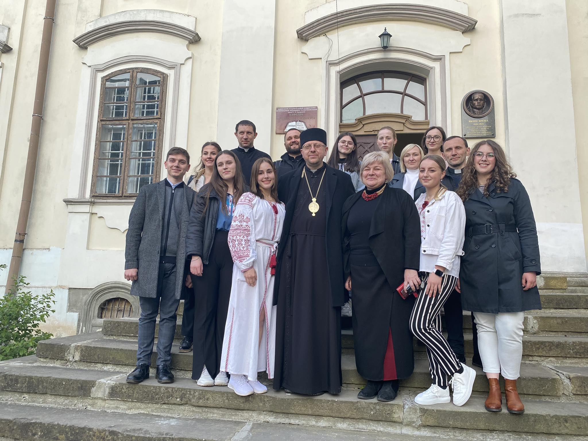 «Святий Дух лінивим не допомагає, але старанних підтримує», – Владика Володимир звершив подячну молитву в першому студентському храмі Львова «Святий Дух лінивим не допомагає, але старанних підтримує», – Владика Володимир звершив подячну молитву в першому студентському храмі Львова