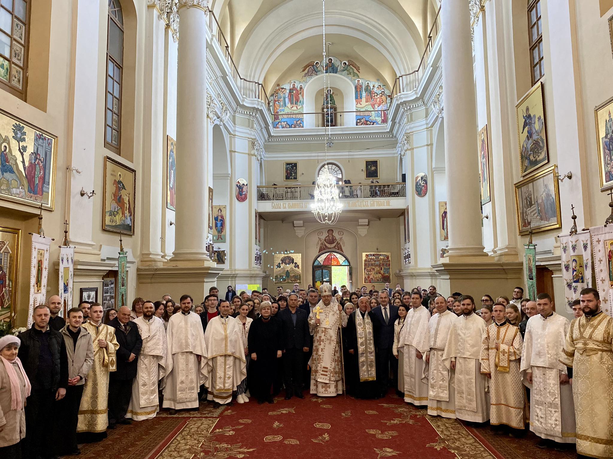 «Святий Дух лінивим не допомагає, але старанних підтримує», – Владика Володимир звершив подячну молитву в першому студентському храмі Львова «Святий Дух лінивим не допомагає, але старанних підтримує», – Владика Володимир звершив подячну молитву в першому студентському храмі Львова