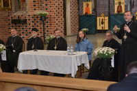 Тримайтеся своєї Церкви — тоді ви не загубитеся: єпископи Постійного Синоду УГКЦ зустрілися з молоддю у Вроцлаві Тримайтеся своєї Церкви — тоді ви не загубитеся: єпископи Постійного Синоду УГКЦ зустрілися з молоддю у Вроцлаві