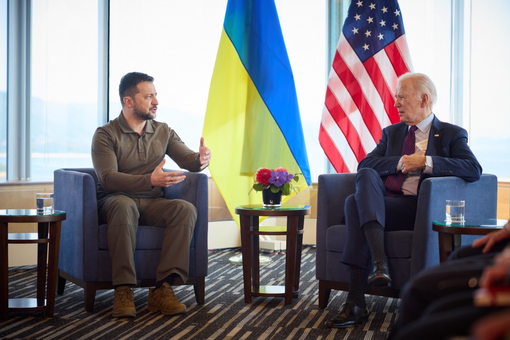 У Японії відбулася зустріч Володимира Зеленського з Джозефом Байденом У Японії відбулася зустріч Володимира Зеленського з Джозефом Байденом