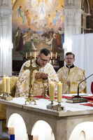 У Люрді освятили вервиці для захисників України