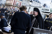 У Люрді освятили вервиці для захисників України