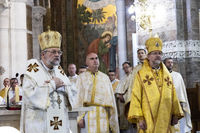 У Люрді освятили вервиці для захисників України