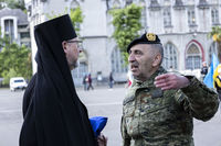 У Люрді освятили вервиці для захисників України