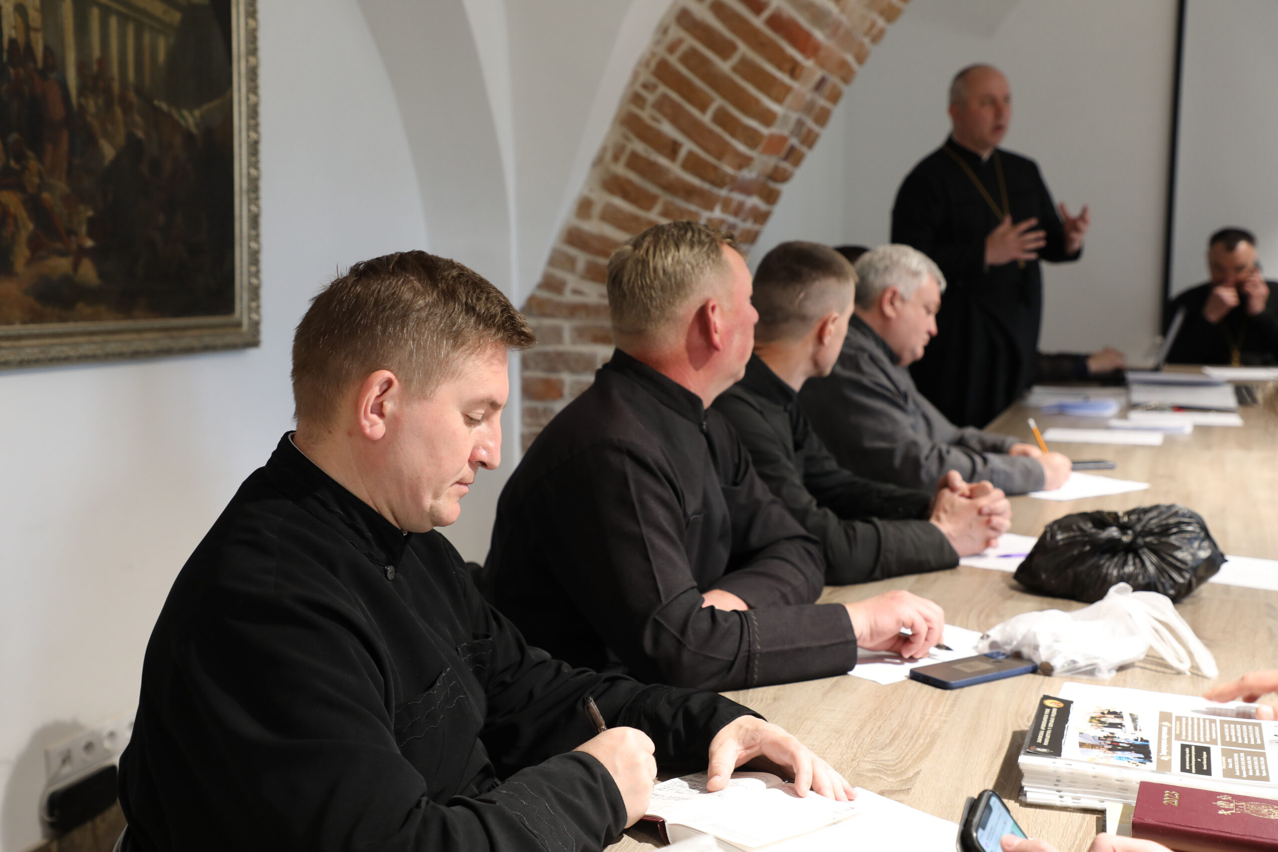 В Курії Львівської Архиєпархії відбулися чергові деканальні збори В Курії Львівської Архиєпархії відбулися чергові деканальні збори