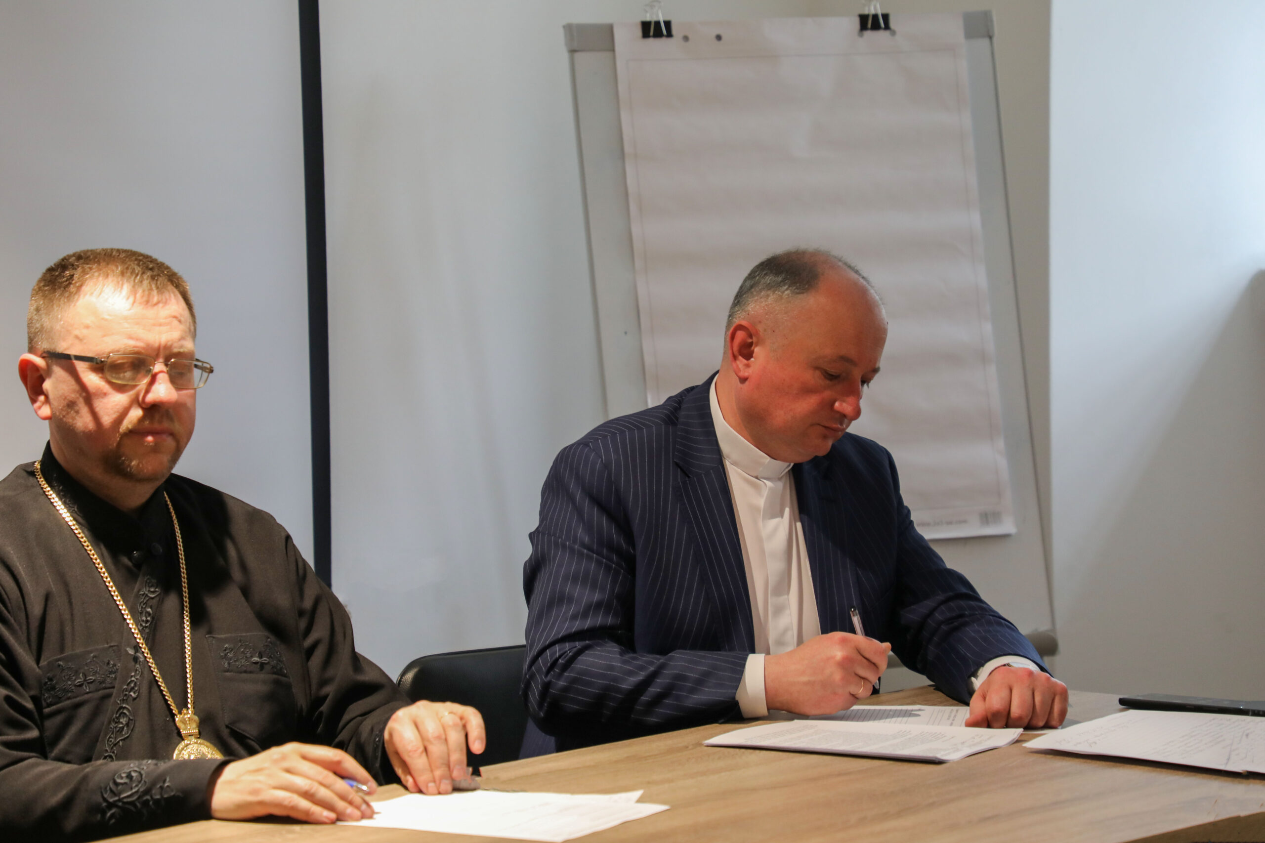 В Курії Львівської Архиєпархії відбулися чергові деканальні збори В Курії Львівської Архиєпархії відбулися чергові деканальні збори