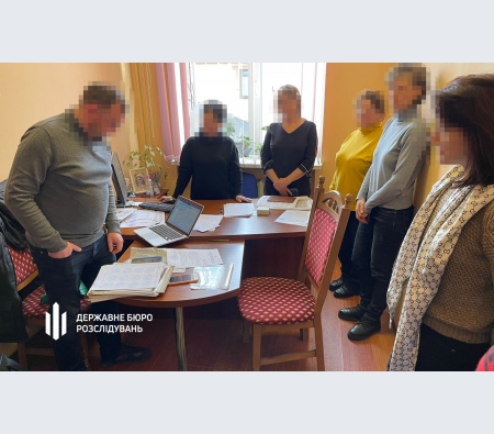 За матеріалами ДБР судитимуть правоохоронця, який на Прикарпатті переправляв чоловіків призовного віку через кордон За матеріалами ДБР судитимуть правоохоронця, який на Прикарпатті переправляв чоловіків призовного віку через кордон