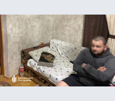 За матеріалами ДБР судитимуть правоохоронця, який на Прикарпатті переправляв чоловіків призовного віку через кордон За матеріалами ДБР судитимуть правоохоронця, який на Прикарпатті переправляв чоловіків призовного віку через кордон