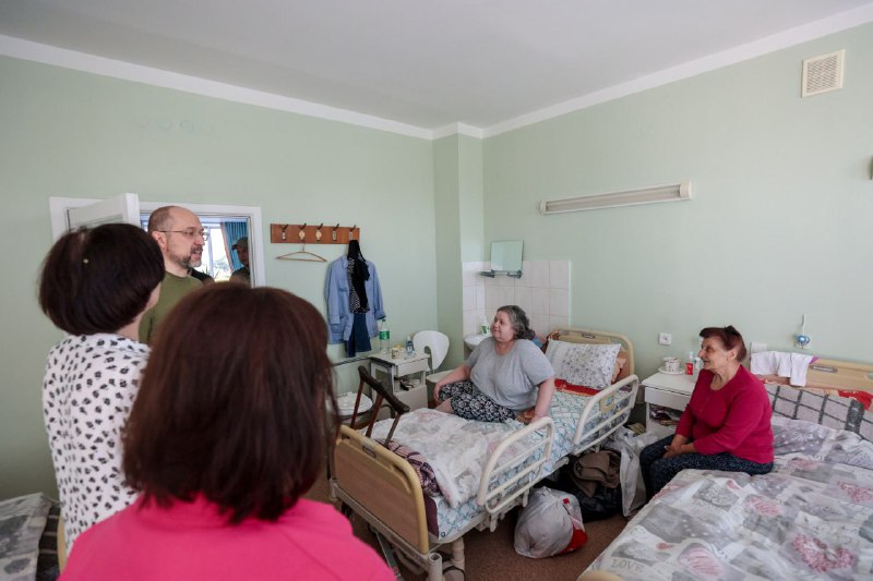 📍 Відвідали сьогодні Херсонщину. В обласному центрі ознайомилися зі станом ліквідації наслідків підриву Каховської ГЕС. 📍 Відвідали сьогодні Херсонщину. В обласному центрі ознайомилися зі станом ліквідації наслідків підриву Каховської ГЕС.