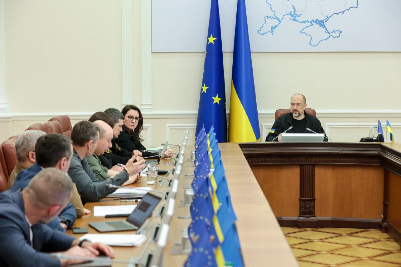 Уряд сконцентрований на тому, щоб створити розумні та ефективні стимули для бізнесу. Уряд сконцентрований на тому, щоб створити розумні та ефективні стимули для бізнесу.