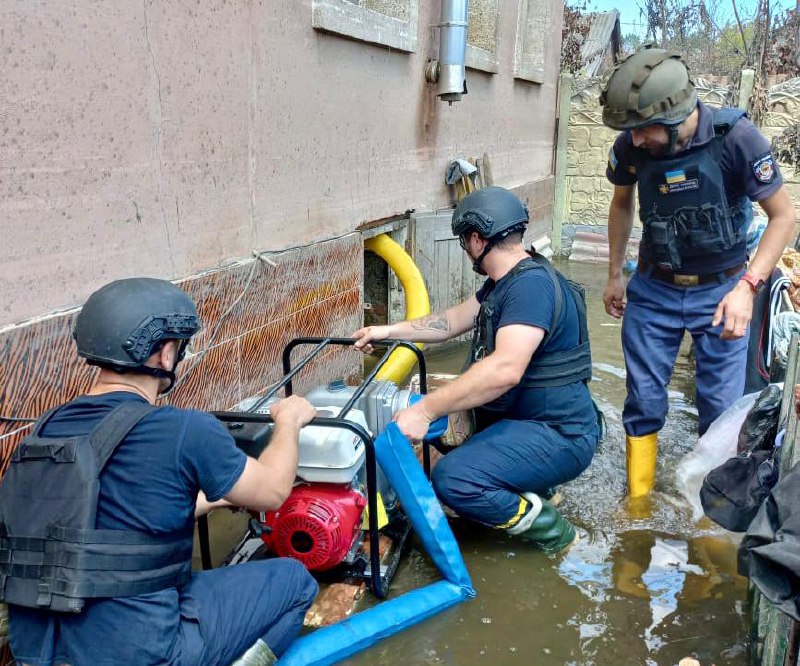 #Херсонщина
На ранок 28 червня рівень води увійшов в природнє русло, коливання рівня відповідають природним коливанням цієї пори року. #Херсонщина
На ранок 28 червня рівень води увійшов в природнє русло, коливання рівня відповідають природним коливанням цієї пори року.