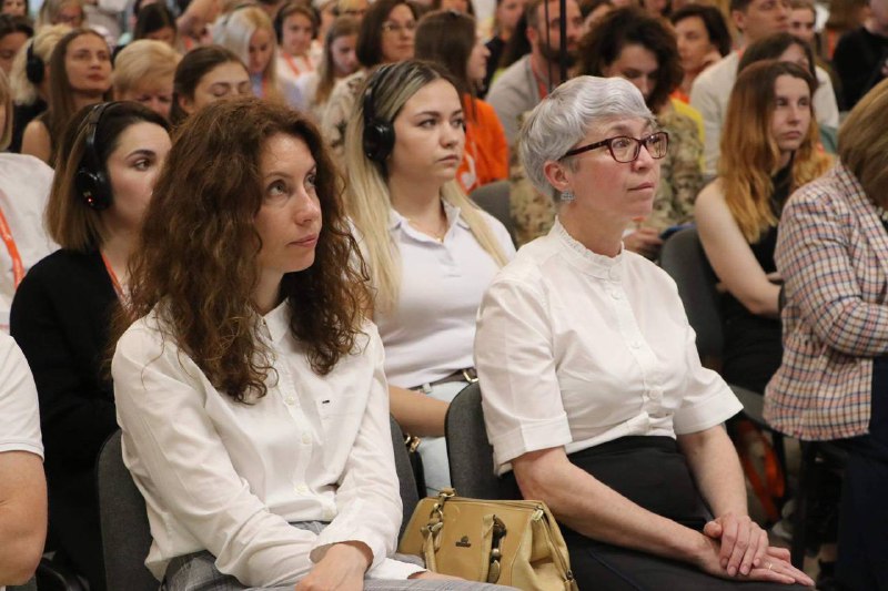 Ми як влада допоможемо збудувати медзаклади, придбати обладнання, умеблювання Ми як влада допоможемо збудувати медзаклади, придбати обладнання, умеблювання