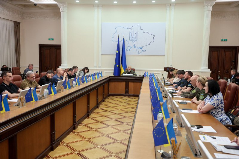 ➡️ Політика героїв, окреслена Президентом України як один з орієнтирів нової Української доктрини, є серед пріоритетних реформ Уряду на цей рік. ➡️ Політика героїв, окреслена Президентом України як один з орієнтирів нової Української доктрини, є серед пріоритетних реформ Уряду на цей рік.