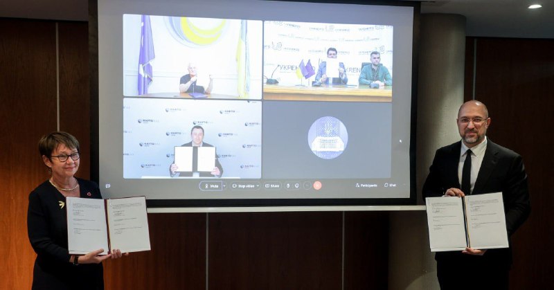 📊 ЄБРР підтримає українську енергетику на 600 млн євро вже цього року. Сьогодні підписали низку меморандумів між Банком та «Укргідроенерго» 📊 ЄБРР підтримає українську енергетику на 600 млн євро вже цього року. Сьогодні підписали низку меморандумів між Банком та «Укргідроенерго»
