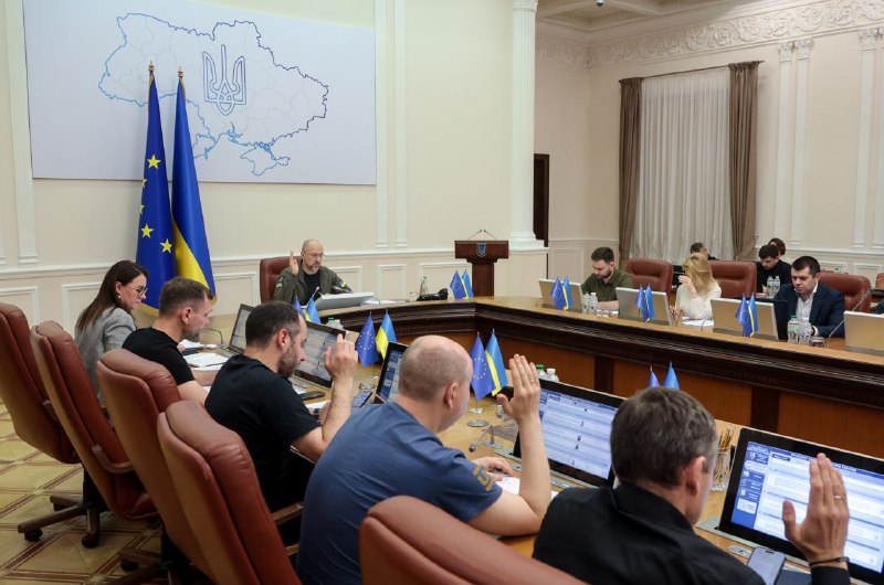 📈 Україна потребує нової економічної моделі. Провідними в ній будуть приватний капітал та підприємці. 📈 Україна потребує нової економічної моделі. Провідними в ній будуть приватний капітал та підприємці.