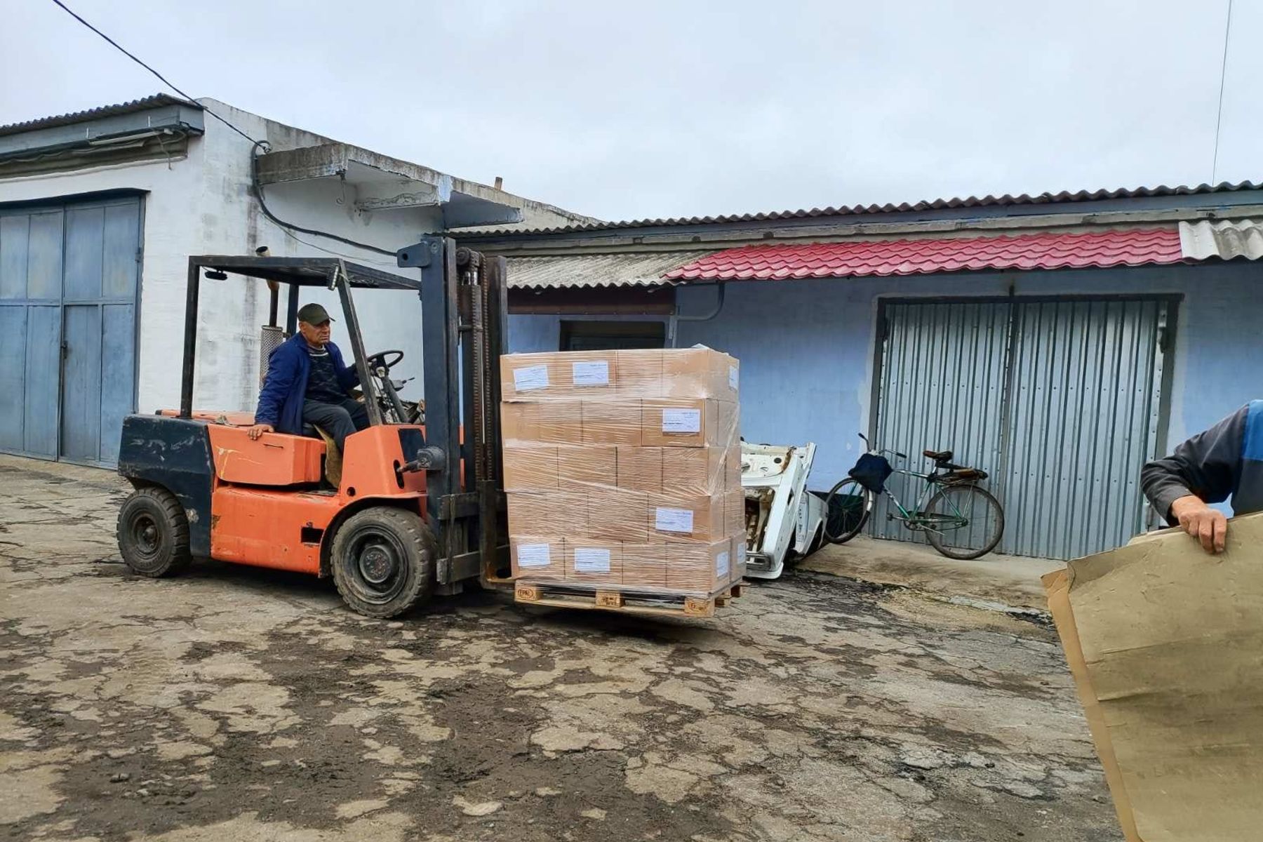 Церква, яка допомагає: отець Олександр Більський про роздачу гігієнічних наборів на&nbsp;Херсонщині