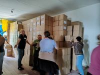 Церква, яка допомагає: отець Олександр Більський про роздачу гігієнічних наборів на Херсонщині Церква, яка допомагає: отець Олександр Більський про роздачу гігієнічних наборів на Херсонщині