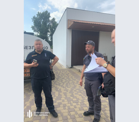 ДБР викрило запорізького полковника ДСНС, який наживався на війні ДБР викрило запорізького полковника ДСНС, який наживався на війні