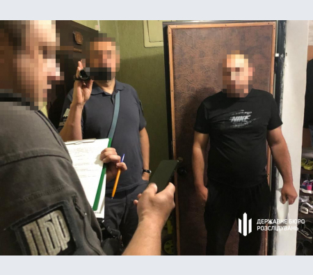 ДБР викрило запорізького полковника ДСНС, який наживався на війні ДБР викрило запорізького полковника ДСНС, який наживався на війні