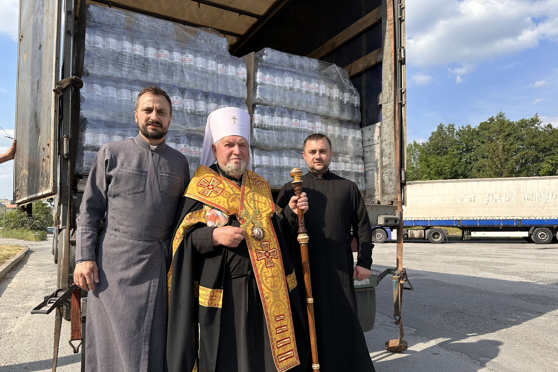 До Херсона із&nbsp;Зарваниці передадуть три фури питної води