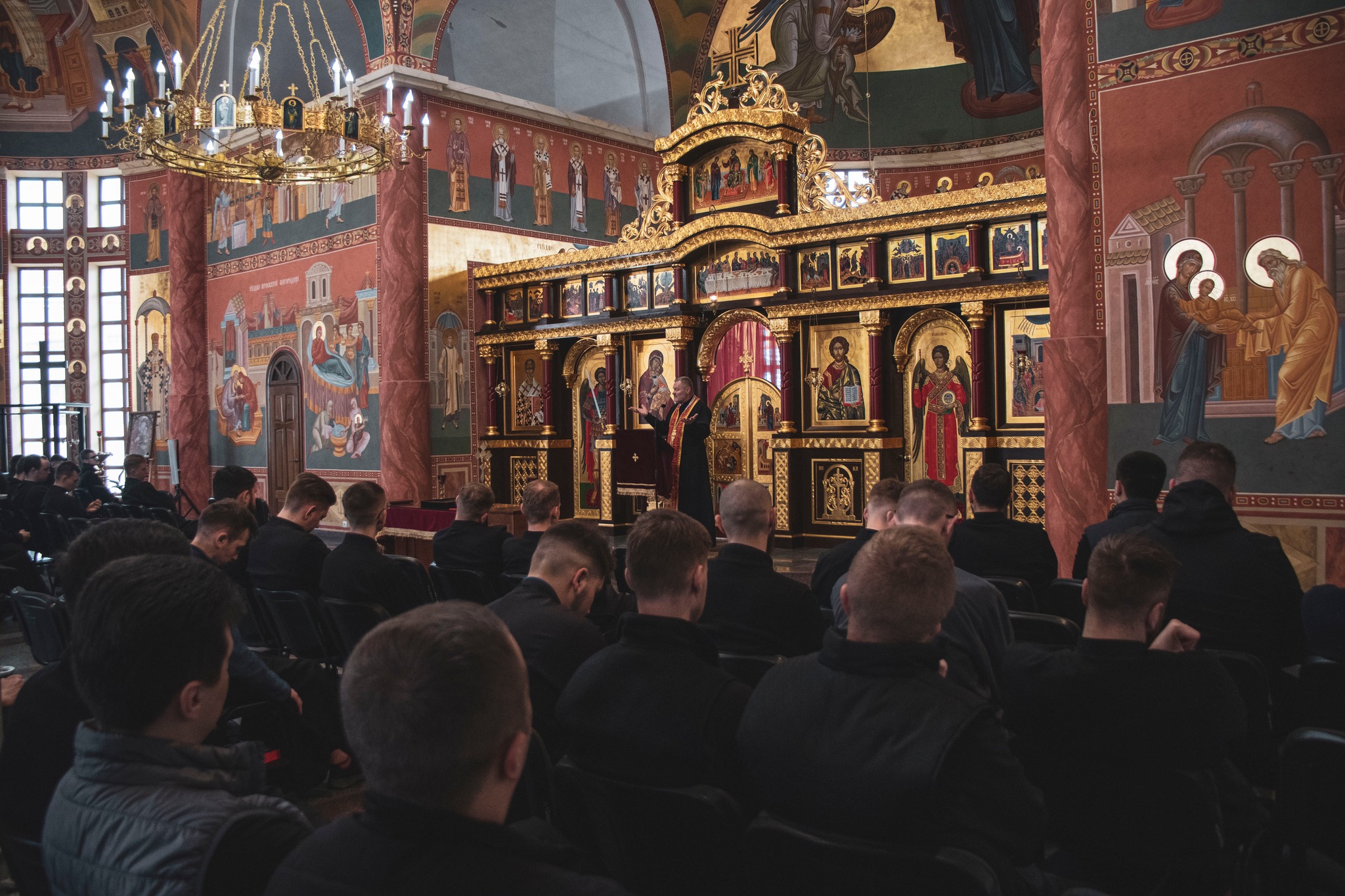Дух, що освячує і все наповняє: як святкують храмовий празник у церкві Зіслання Святого Духа, що у Львівській семінарії Дух, що освячує і все наповняє: як святкують храмовий празник у церкві Зіслання Святого Духа, що у Львівській семінарії