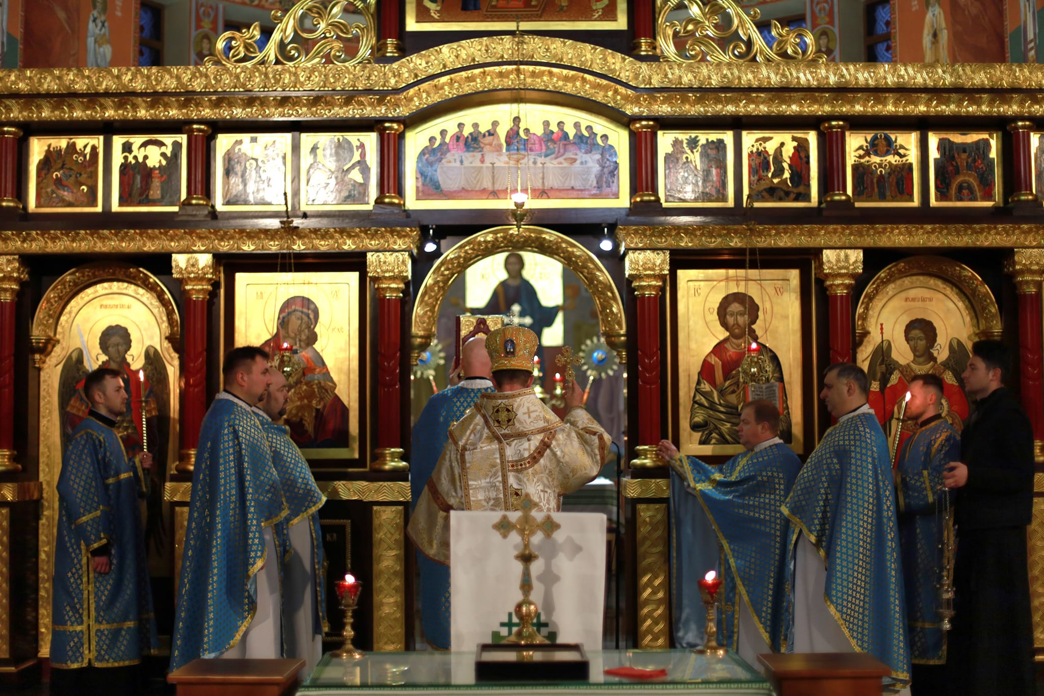 Дух, що освячує і все наповняє: як святкують храмовий празник у церкві Зіслання Святого Духа, що у Львівській семінарії Дух, що освячує і все наповняє: як святкують храмовий празник у церкві Зіслання Святого Духа, що у Львівській семінарії