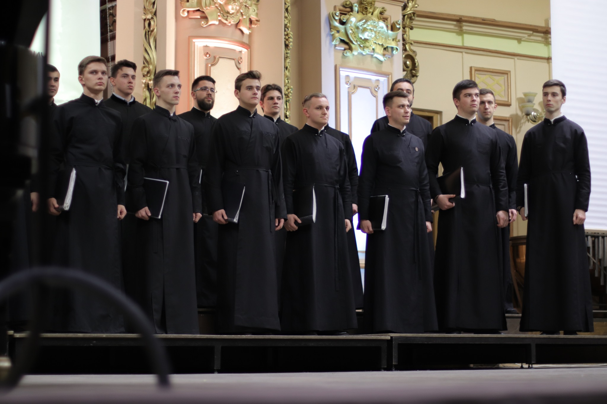 Дух, що освячує і все наповняє: як святкують храмовий празник у церкві Зіслання Святого Духа, що у Львівській семінарії Дух, що освячує і все наповняє: як святкують храмовий празник у церкві Зіслання Святого Духа, що у Львівській семінарії