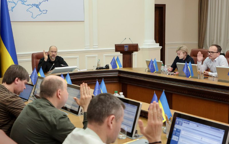 🗂 На сьогоднішньому позачерговому засіданні ухвалили низку рішень, спрямованих на посилення захисту прав дітей. 🗂 На сьогоднішньому позачерговому засіданні ухвалили низку рішень, спрямованих на посилення захисту прав дітей.