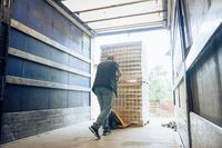 Фундація &laquo;Мудра справа&raquo; та&nbsp;БФ&nbsp;&laquo;Карітас-Коломия&raquo; відправили гігієнічні та&nbsp;продуктові набори на&nbsp;Херсонщину