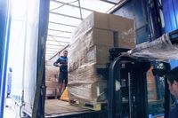 Патріарша фундація «Мудра справа» і БФ «Карітас-Коломия» відправили гігієнічні та продуктові набори на Херсонщину Патріарша фундація «Мудра справа» і БФ «Карітас-Коломия» відправили гігієнічні та продуктові набори на Херсонщину