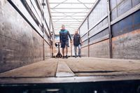 Патріарша фундація «Мудра справа» і БФ «Карітас-Коломия» відправили гігієнічні та продуктові набори на Херсонщину Патріарша фундація «Мудра справа» і БФ «Карітас-Коломия» відправили гігієнічні та продуктові набори на Херсонщину