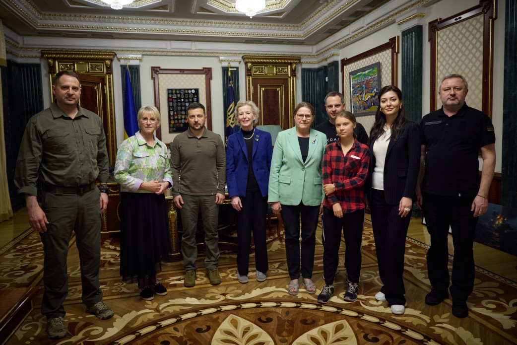 Президент України провів зустріч із членами Міжнародної робочої групи щодо екологічних наслідків війни Президент України провів зустріч із членами Міжнародної робочої групи щодо екологічних наслідків війни