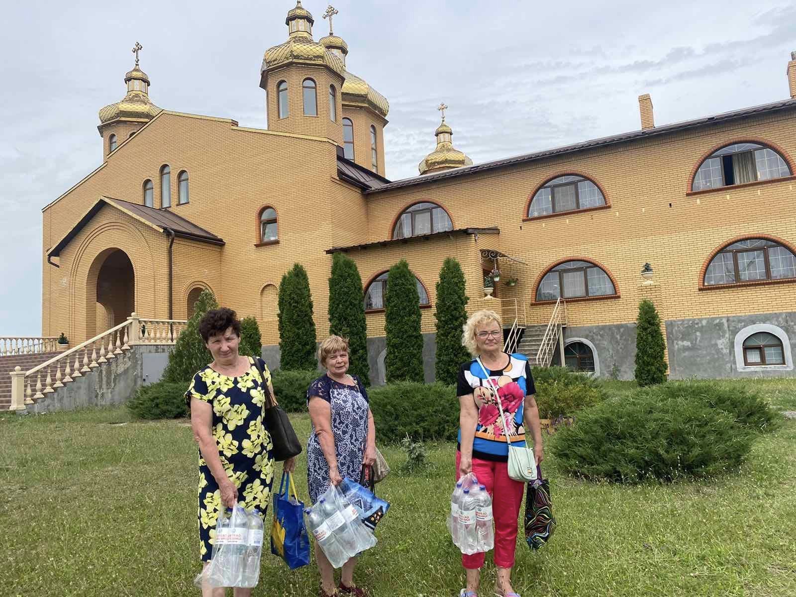 Three trucks of&nbsp;drinking water to&nbsp;be&nbsp;delivered to&nbsp;Kherson from Zarvanytsia