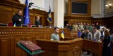 У 27-му річницю Конституції України Президент запропонував до обговорення орієнтири майбутньої Української доктрини та вручив державні нагороди У 27-му річницю Конституції України Президент запропонував до обговорення орієнтири майбутньої Української доктрини та вручив державні нагороди