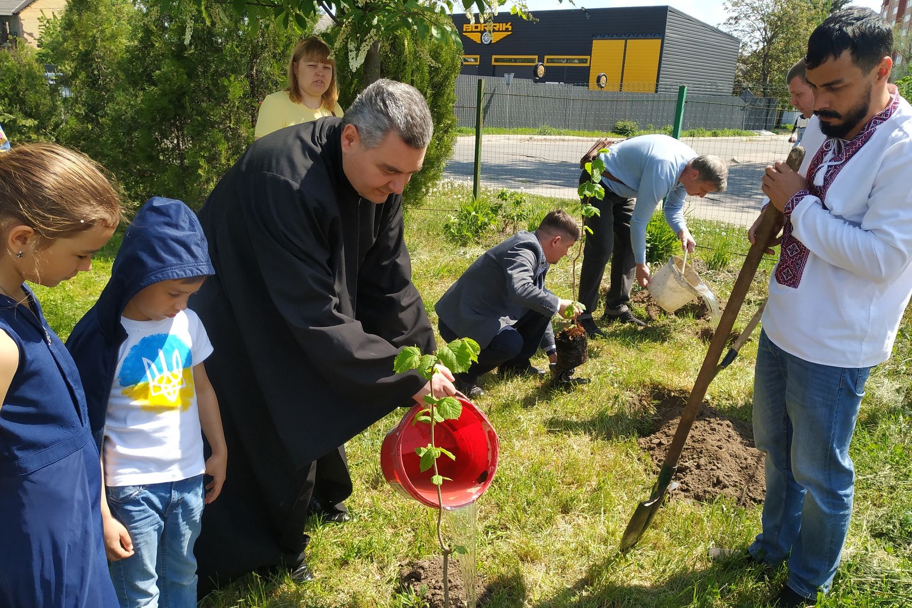 У Київській архиєпархії висадили 12&nbsp;Садів перемоги
