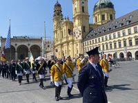 У Мюнхені українці взяли участь в урочистостях з нагоди дня Пресвятої Євхаристії У Мюнхені українці взяли участь в урочистостях з нагоди дня Пресвятої Євхаристії