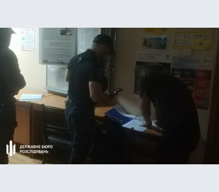 В Одесі ДБР затримало інспектора Держпраці, який наживався на неоформлених працівниках місцевого ресторану В Одесі ДБР затримало інспектора Держпраці, який наживався на неоформлених працівниках місцевого ресторану