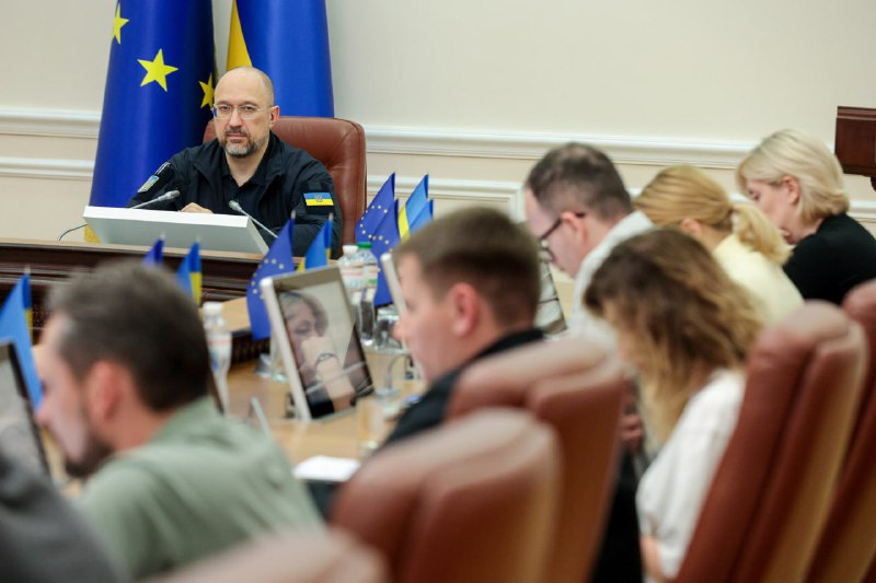 🛃 Україна продовжує розвивати логістику через західний кордон. Понад 60% українського експорту сьогодні припадає на Європейський Союз. 🛃 Україна продовжує розвивати логістику через західний кордон. Понад 60% українського експорту сьогодні припадає на Європейський Союз.