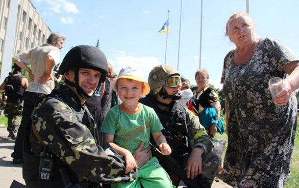Дев'ять років тому завдяки мужності та незламності українських воїнів Слов'янськ і Краматорськ звільнили від терористів Дев'ять років тому завдяки мужності та незламності українських воїнів Слов'янськ і Краматорськ звільнили від терористів