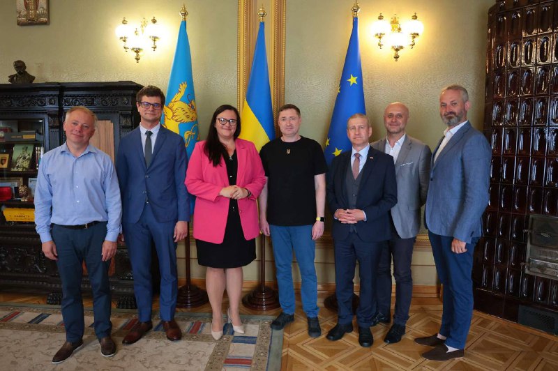 Підтримка на шляху до вступу у ЄС і нові можливості для транскордонного співробітництва Підтримка на шляху до вступу у ЄС і нові можливості для транскордонного співробітництва