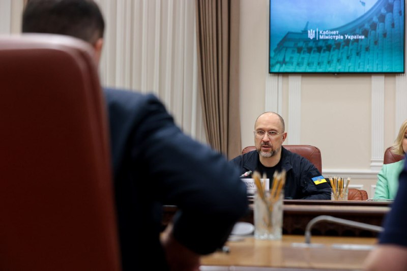 🇮🇪 Провели зустріч із Прем’єр-міністром Ірландії Лео Варадкаром.
Говорили, зокрема 🇮🇪 Провели зустріч із Прем’єр-міністром Ірландії Лео Варадкаром.
Говорили, зокрема