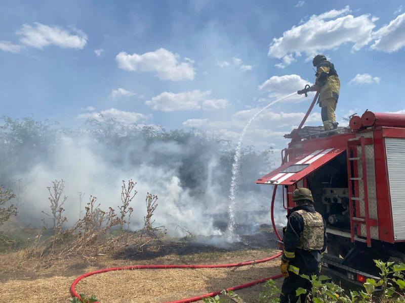 Херсонщина: 36 виїздів за добу, 11 з яких — на ліквідацію ворожих обстрілів💥 Саме у такому режимі працюють наші незламні рятувальники Херсонщина: 36 виїздів за добу, 11 з яких — на ліквідацію ворожих обстрілів💥 Саме у такому режимі працюють наші незламні рятувальники