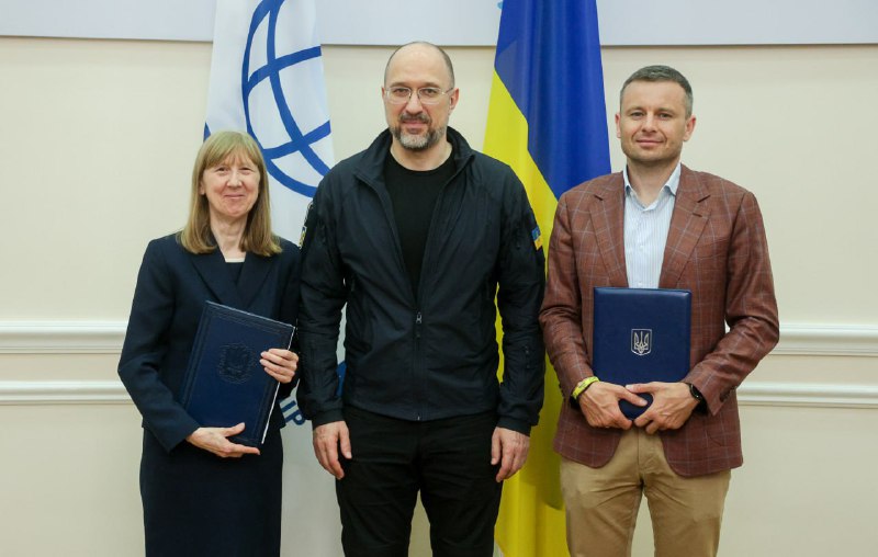 ⚡️ Україна отримає 1,5 млрд доларів позики від Світового банку під гарантії Уряду Японії. ⚡️ Україна отримає 1,5 млрд доларів позики від Світового банку під гарантії Уряду Японії.